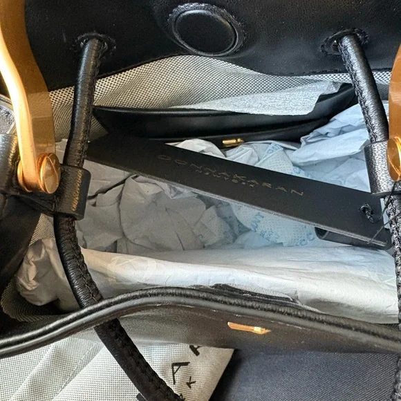 Donna Karan New York Lawrence Bucket Bag - Picture 4 of 5